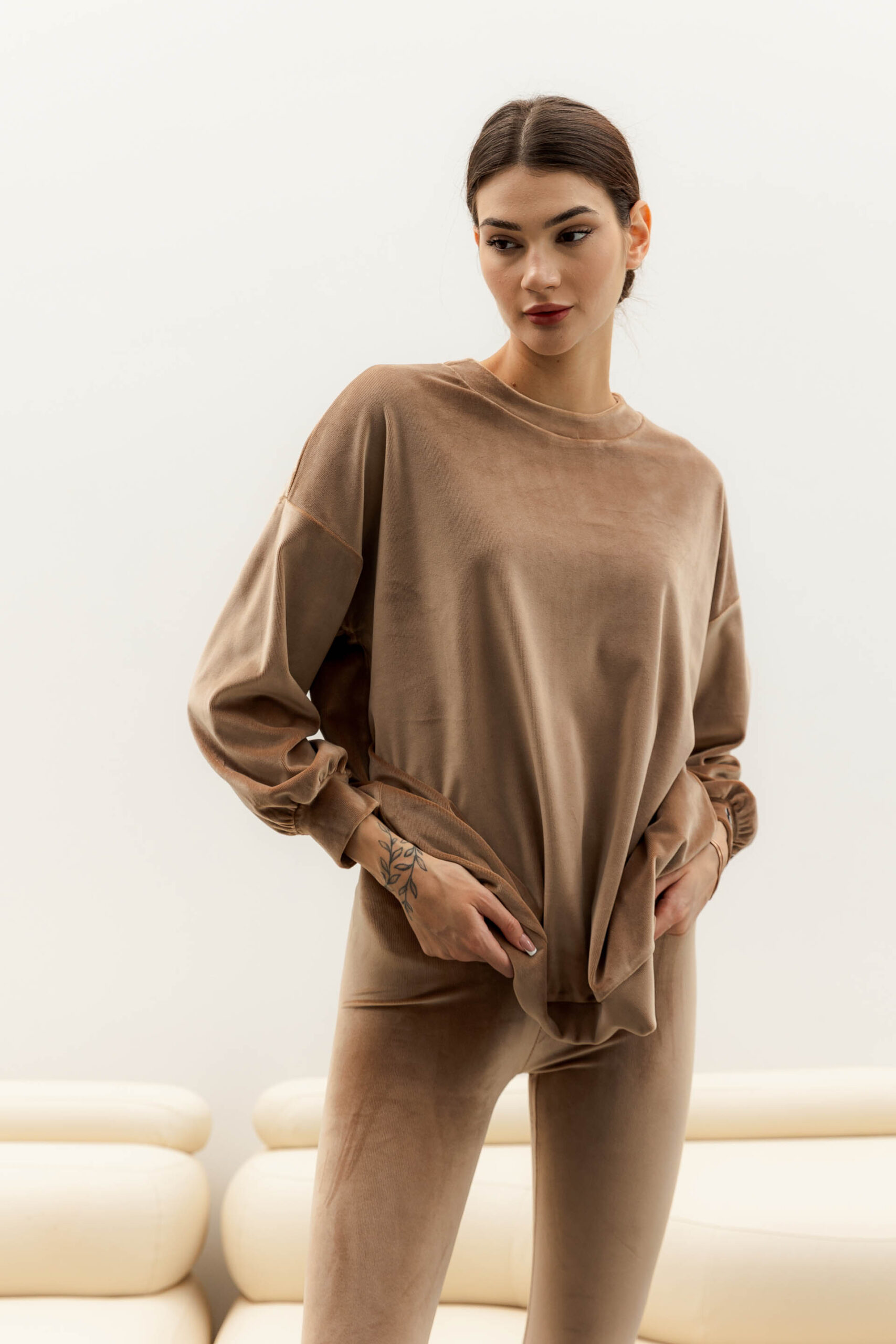 Жіночий костюм Lynette у бежевому кольорі (Арт.: 23841)
